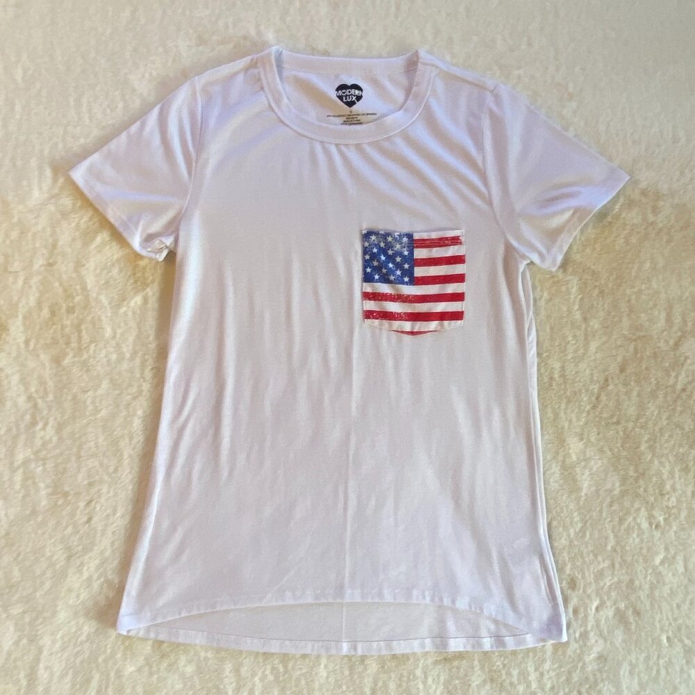 MODERN LUX Women's White Patriotic Flag Top T-Shirt SIZE Small